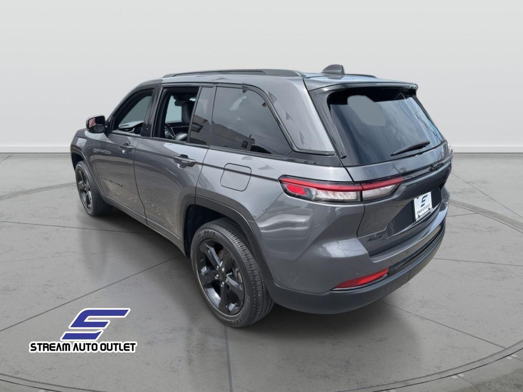 used 2023 Jeep Grand Cherokee car, priced at $36,985
