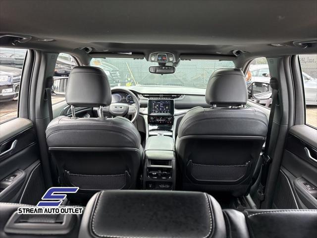 used 2023 Jeep Grand Cherokee car, priced at $33,490