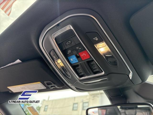 used 2023 Jeep Grand Cherokee car, priced at $33,490