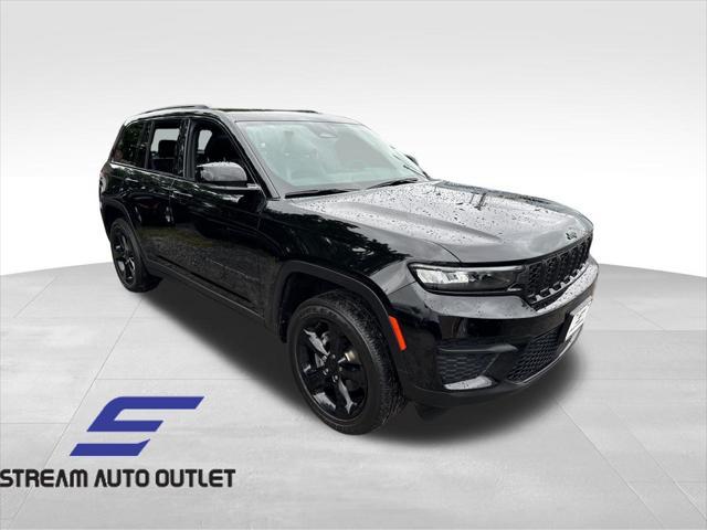 used 2022 Jeep Grand Cherokee car, priced at $30,990