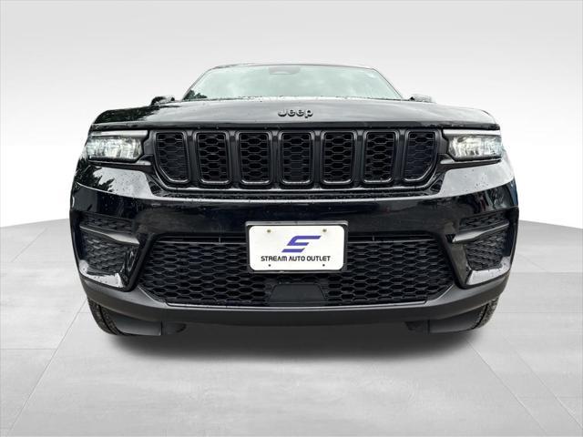 used 2022 Jeep Grand Cherokee car, priced at $30,990