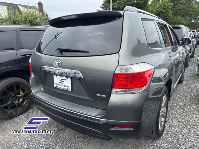 used 2012 Toyota Highlander car, priced at $13,990