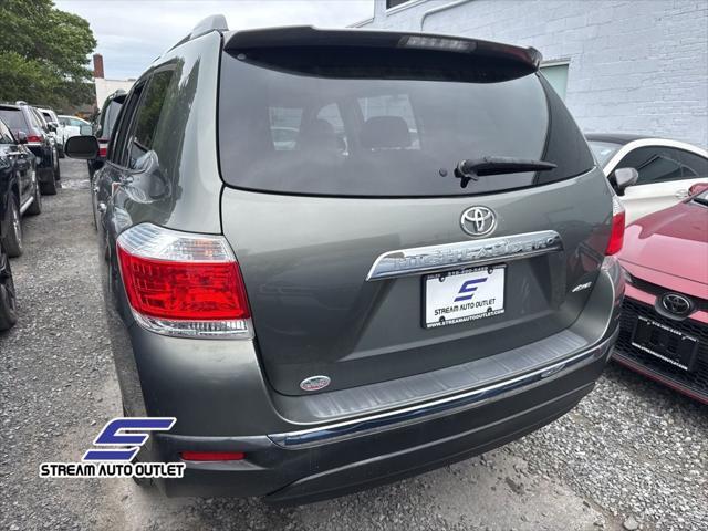 used 2012 Toyota Highlander car, priced at $13,990