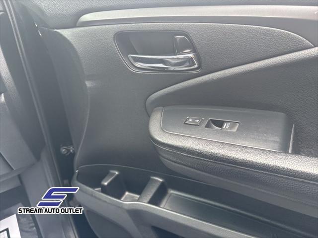 used 2022 Honda Pilot car, priced at $30,490