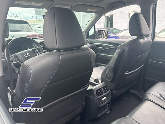 used 2022 Honda Pilot car, priced at $30,490