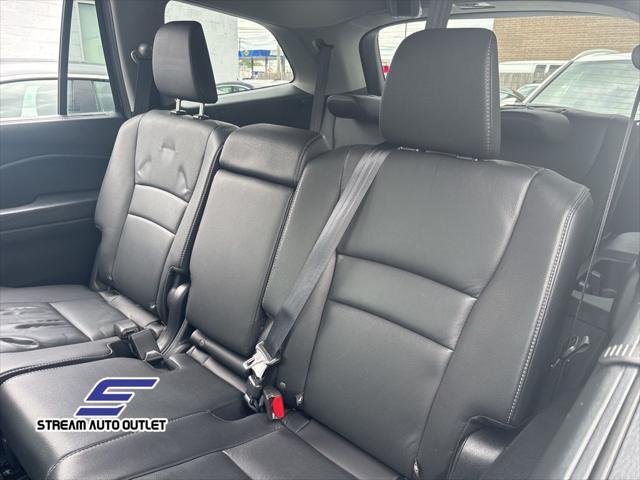 used 2022 Honda Pilot car, priced at $30,490