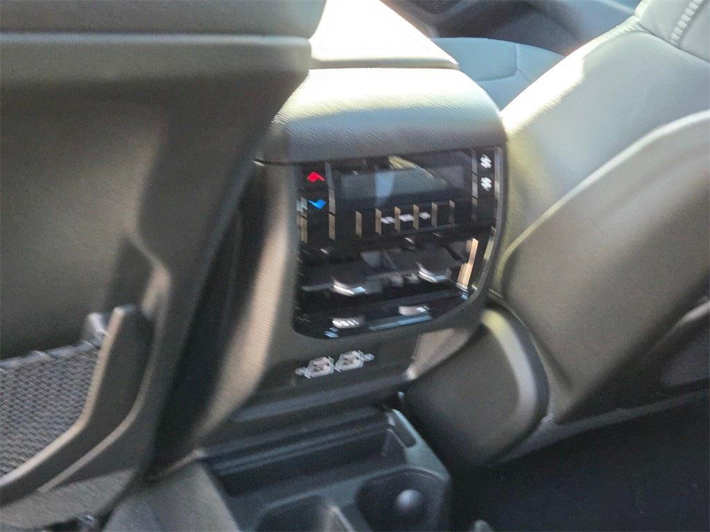 new 2025 Jeep Grand Cherokee L car, priced at $31,975