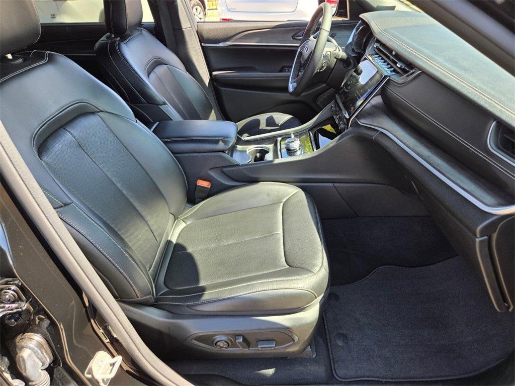 used 2024 Jeep Grand Cherokee L car, priced at $33,950