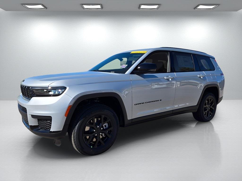 new 2025 Jeep Grand Cherokee L car, priced at $41,230