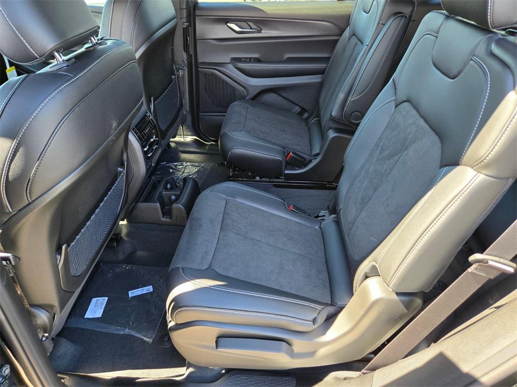 new 2025 Jeep Grand Cherokee L car, priced at $45,025