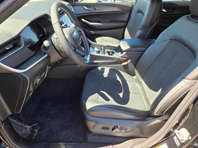 new 2025 Jeep Grand Cherokee L car, priced at $42,525
