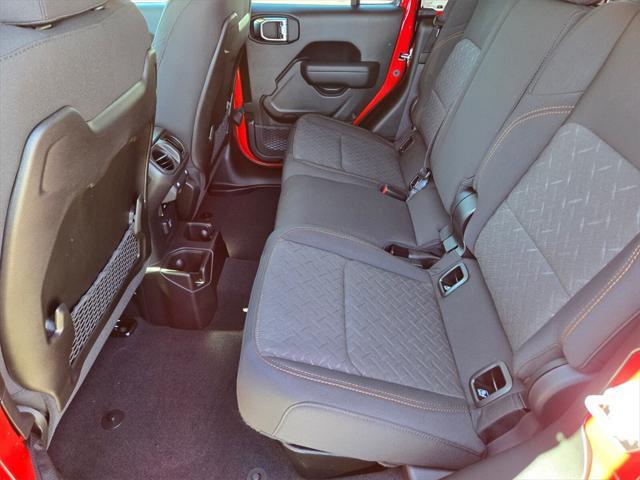 new 2025 Jeep Gladiator car, priced at $54,685