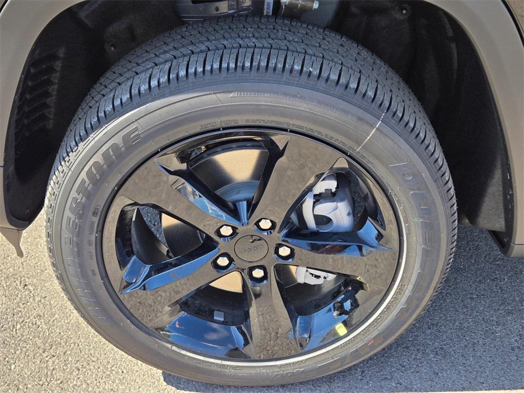 new 2025 Jeep Grand Cherokee L car, priced at $46,220