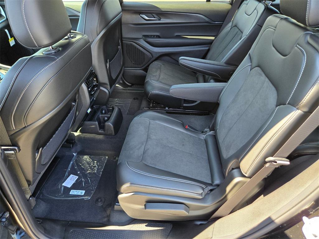 new 2025 Jeep Grand Cherokee L car, priced at $46,220