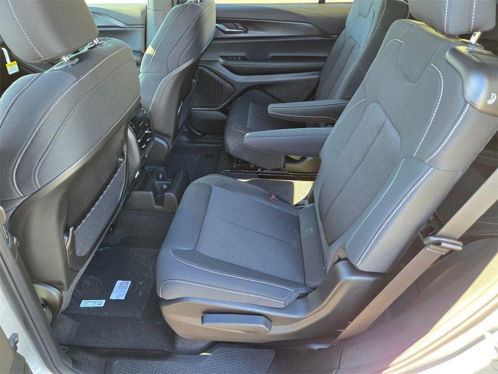 new 2025 Jeep Grand Cherokee L car, priced at $33,770