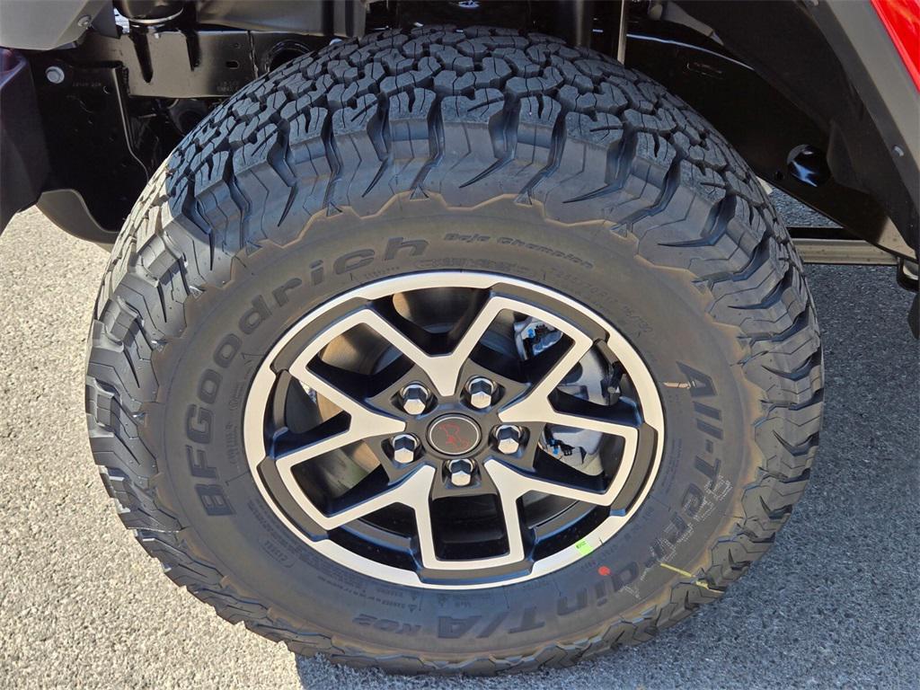 new 2025 Jeep Wrangler car, priced at $53,595