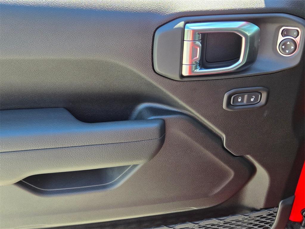 new 2025 Jeep Wrangler car, priced at $53,595