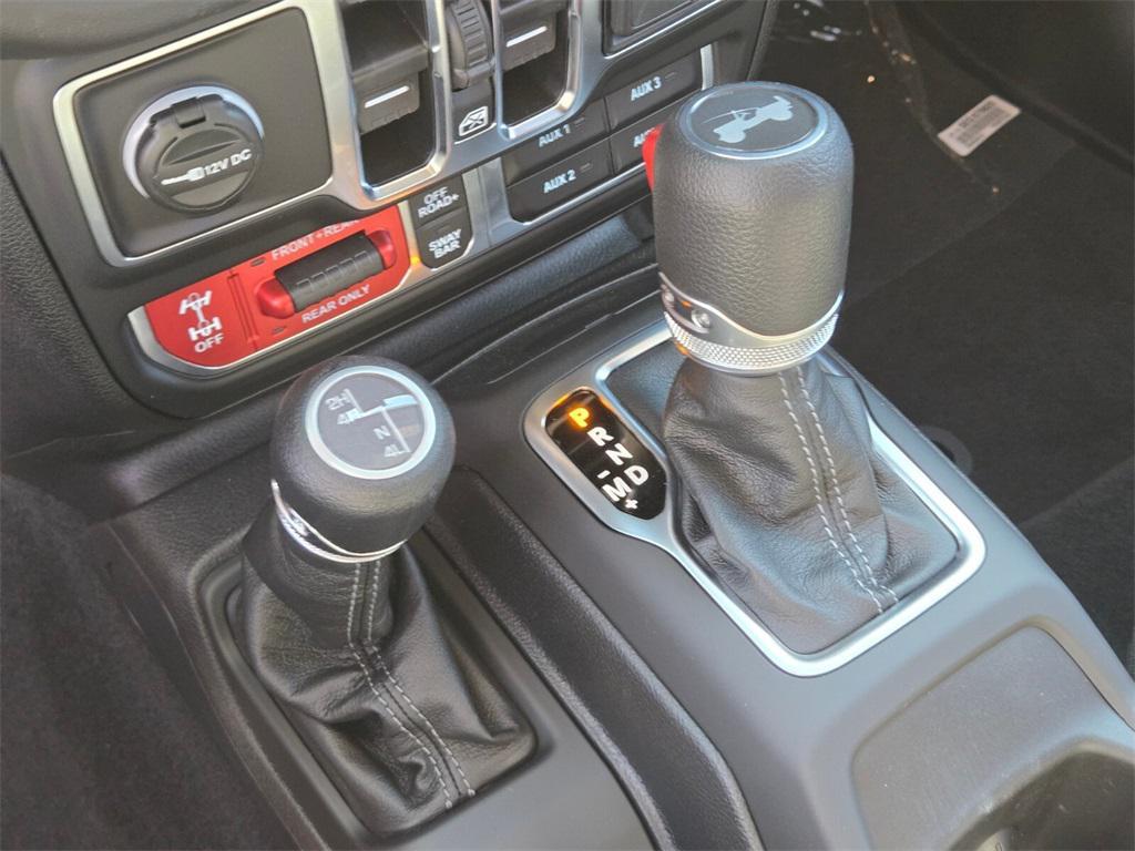 new 2025 Jeep Wrangler car, priced at $53,595