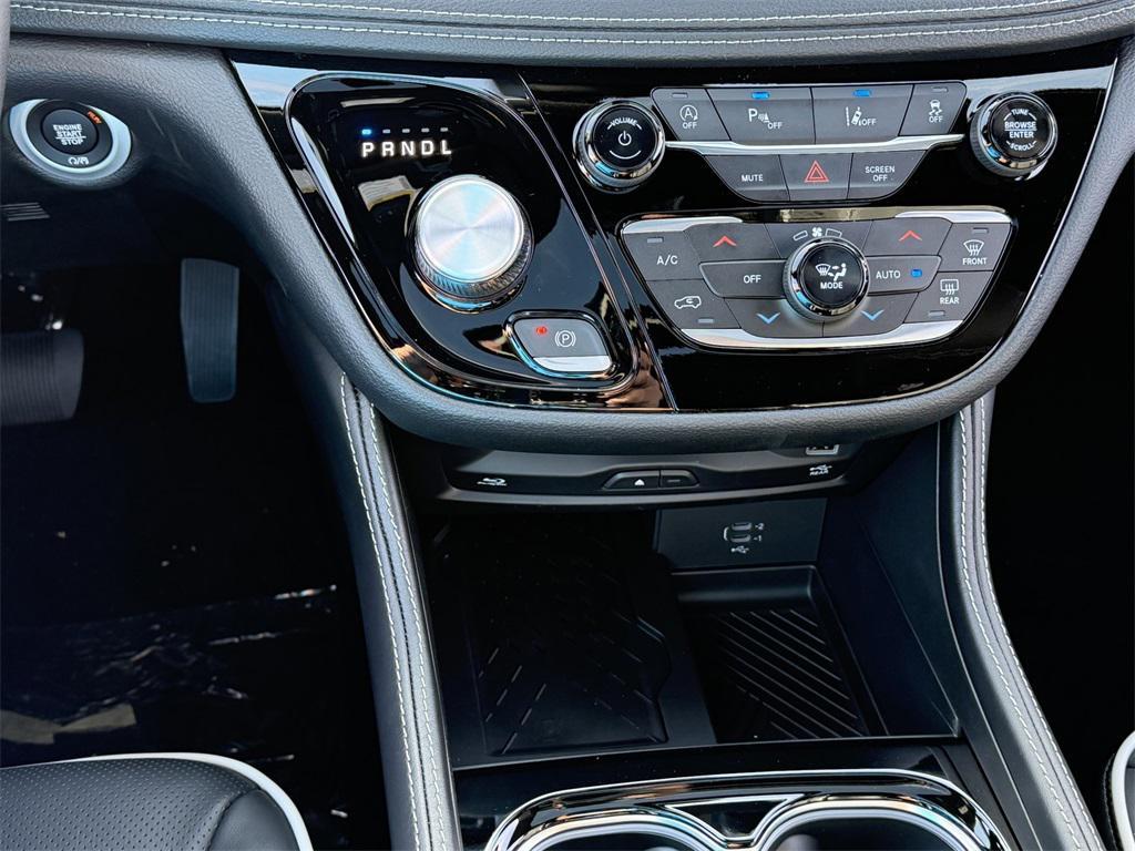 new 2026 Chrysler Pacifica car, priced at $55,545