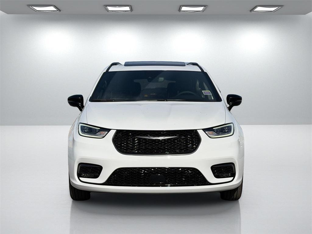 new 2026 Chrysler Pacifica car, priced at $55,545