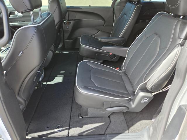 new 2025 Chrysler Pacifica car, priced at $48,115