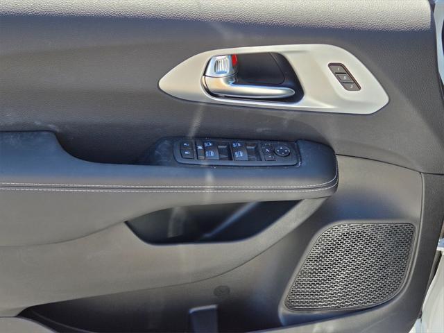 new 2025 Chrysler Pacifica car, priced at $48,115