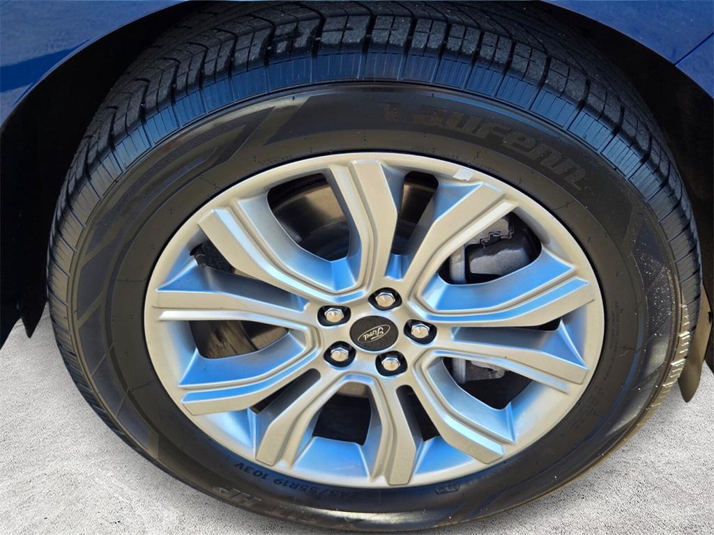 used 2024 Ford Edge car, priced at $26,588