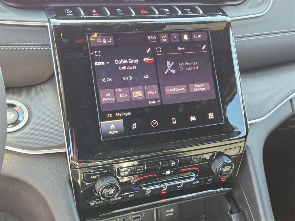 new 2025 Jeep Grand Cherokee car, priced at $43,225