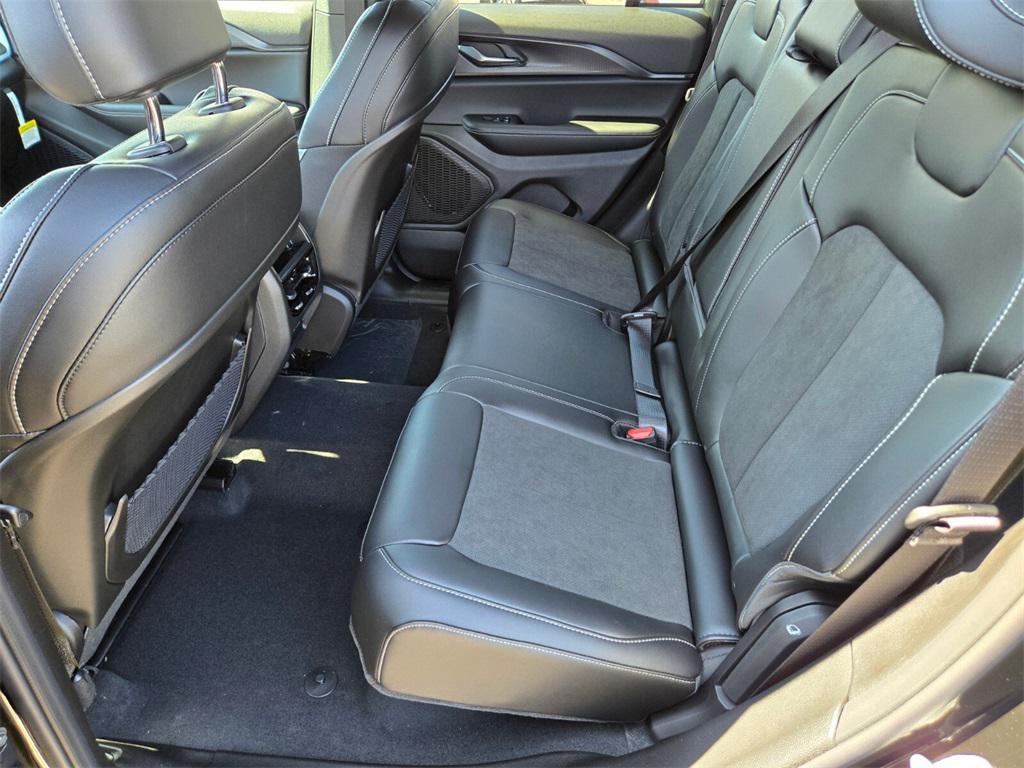 new 2025 Jeep Grand Cherokee car, priced at $43,225