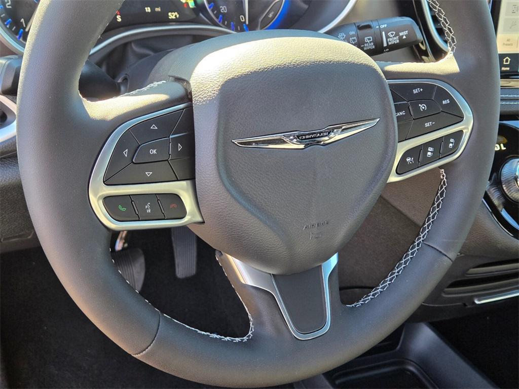 new 2025 Chrysler Pacifica car, priced at $42,235