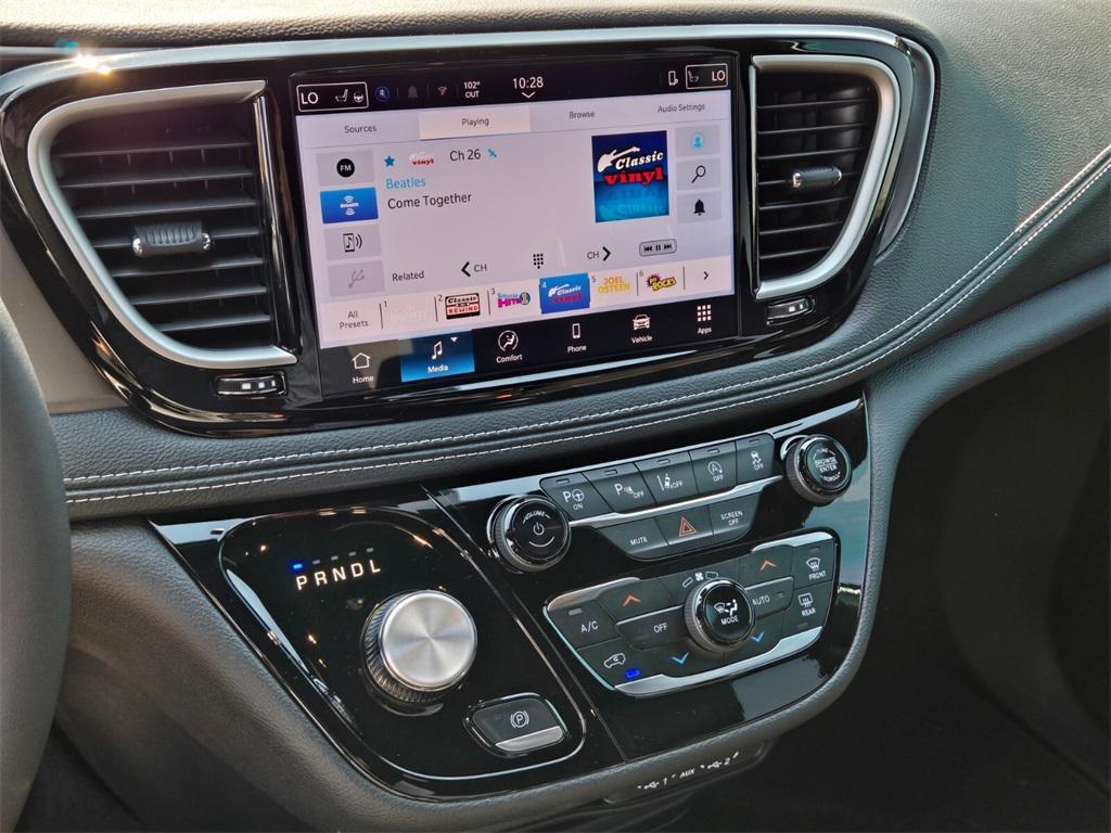 new 2025 Chrysler Pacifica car, priced at $42,075