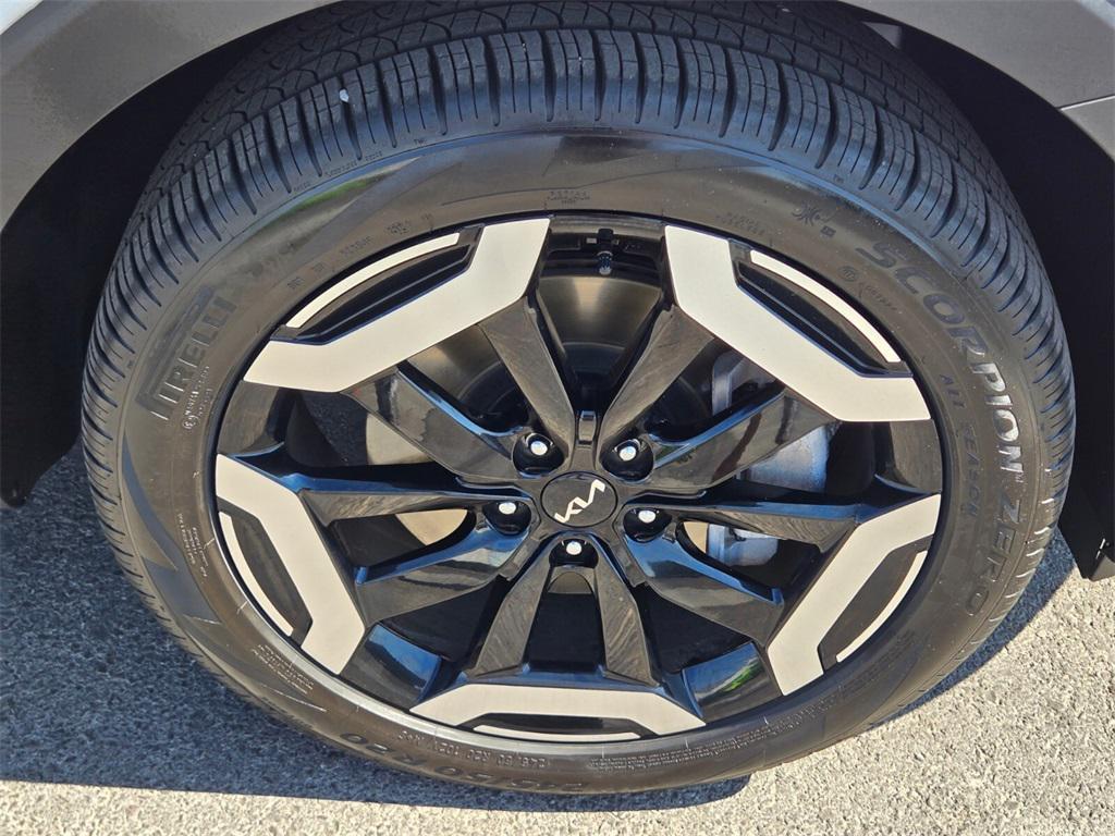 used 2025 Kia Telluride car, priced at $43,588