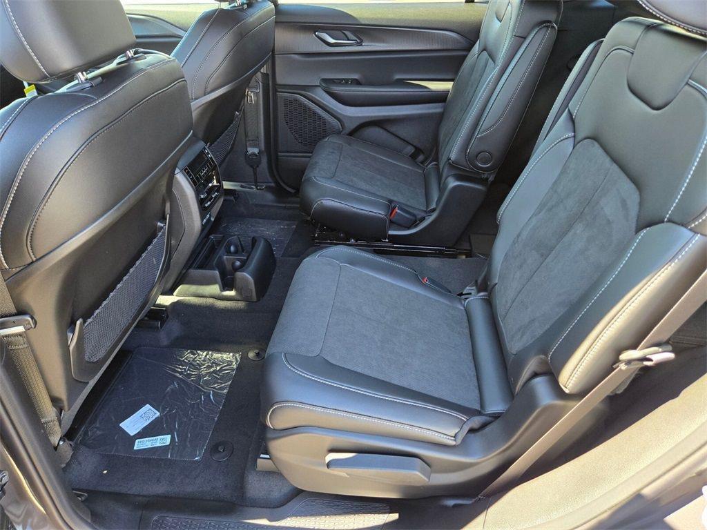 new 2025 Jeep Grand Cherokee L car, priced at $43,870