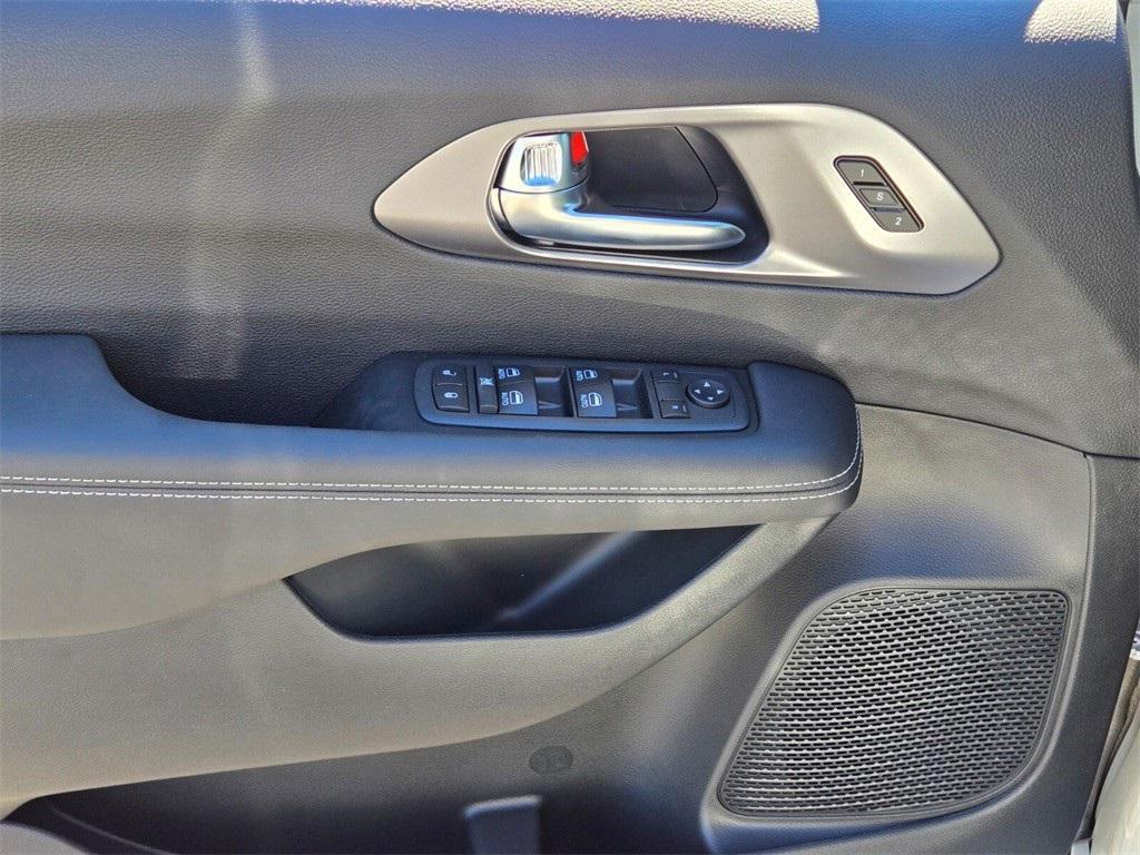 new 2026 Chrysler Pacifica car, priced at $46,610