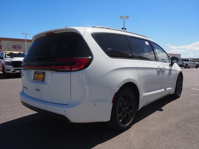 new 2024 Chrysler Pacifica car, priced at $52,740