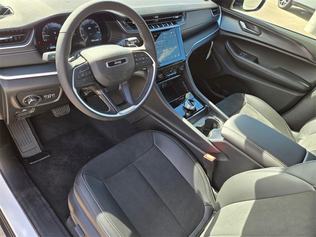 new 2025 Jeep Grand Cherokee L car, priced at $43,275