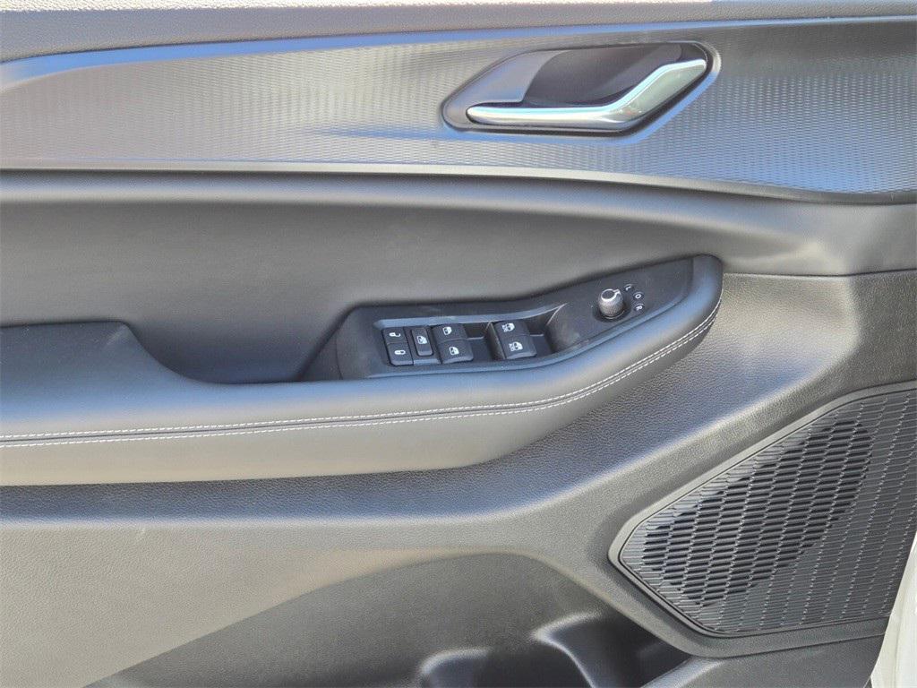 new 2025 Jeep Grand Cherokee L car, priced at $43,275