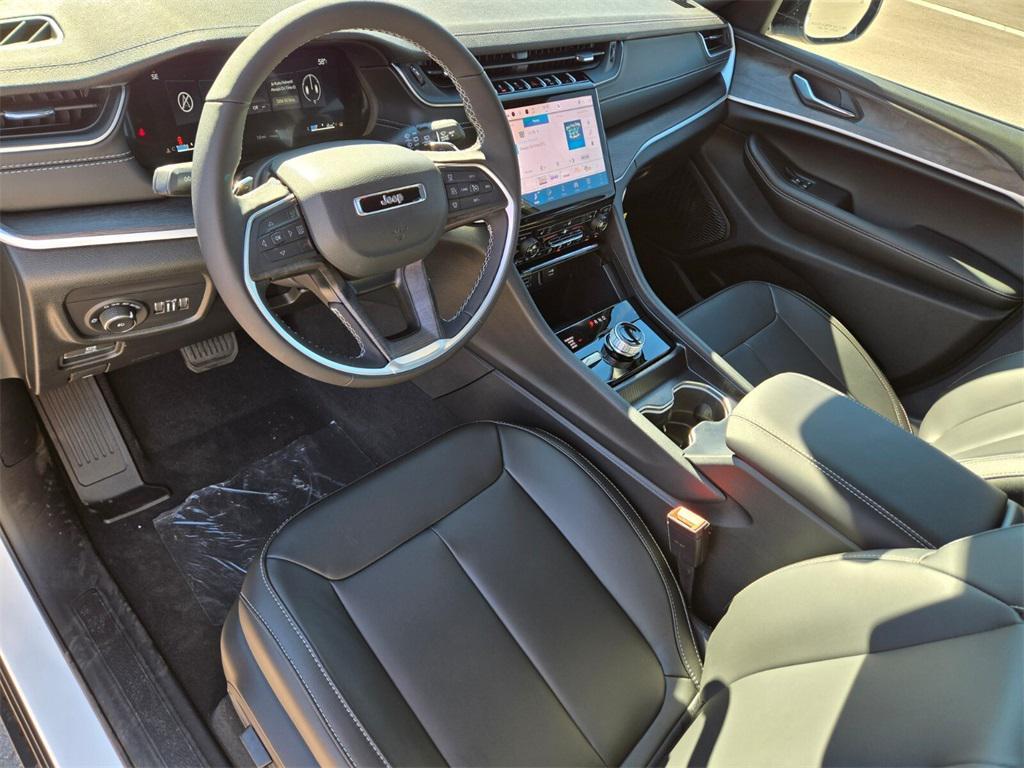 new 2025 Jeep Grand Cherokee car, priced at $45,265