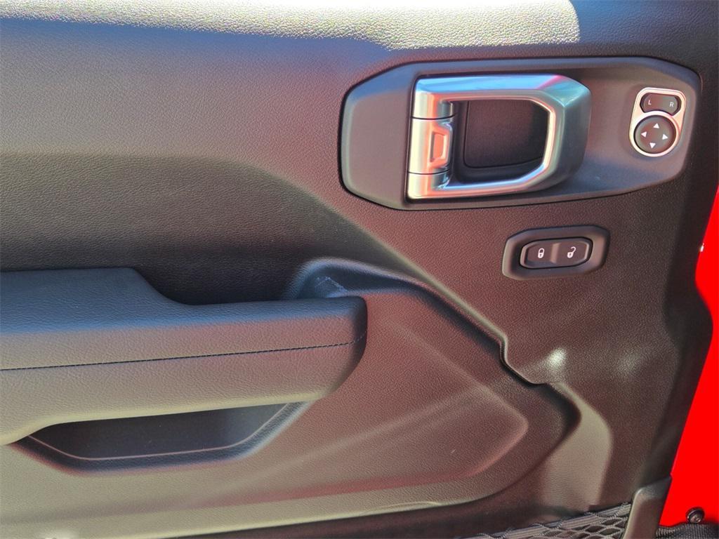 new 2025 Jeep Gladiator car, priced at $48,445