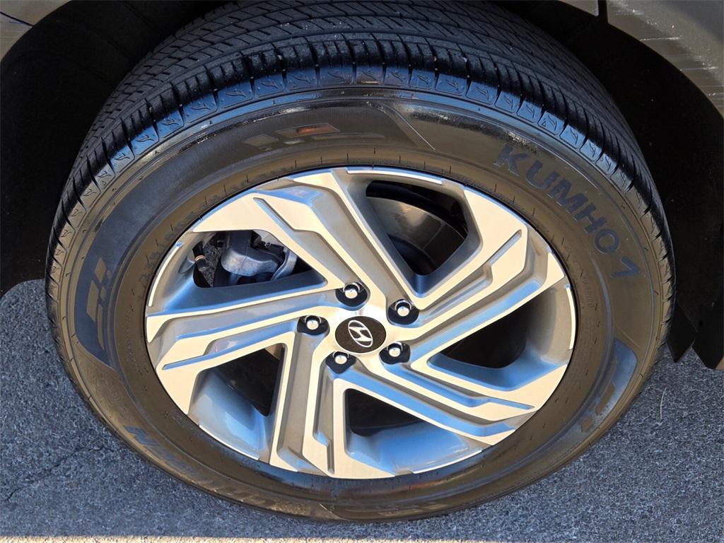 used 2021 Hyundai Santa Fe car, priced at $20,588