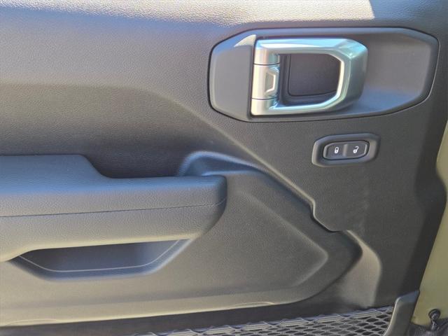 new 2025 Jeep Wrangler car, priced at $39,000