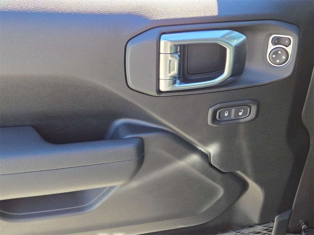 new 2026 Jeep Wrangler car, priced at $49,085