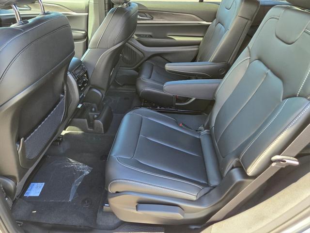 new 2025 Jeep Grand Cherokee L car, priced at $43,760