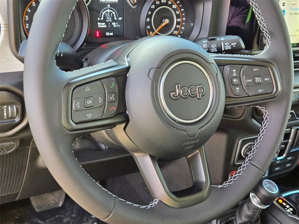 new 2025 Jeep Wrangler car, priced at $40,980