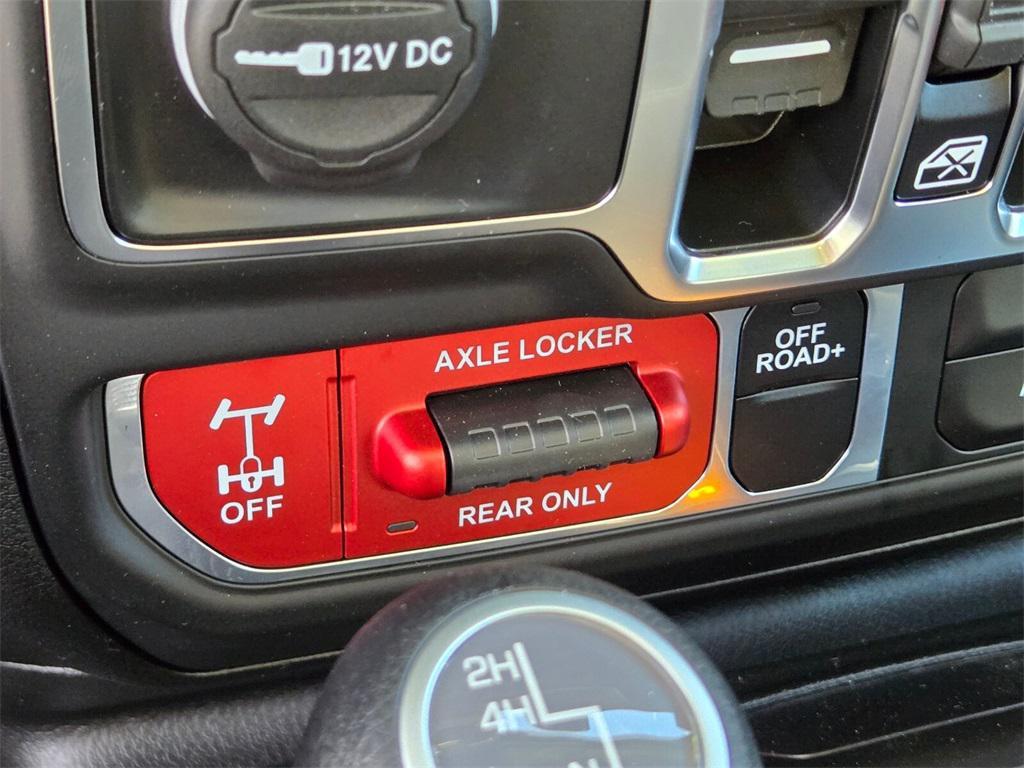 new 2025 Jeep Wrangler car, priced at $40,980