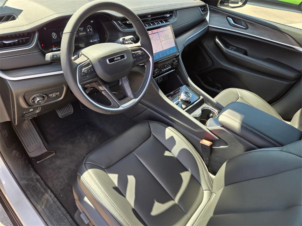 new 2025 Jeep Grand Cherokee car, priced at $44,860