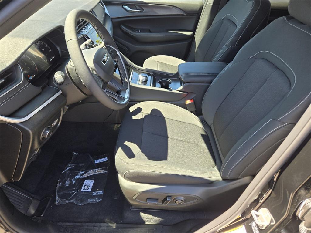 new 2025 Jeep Grand Cherokee L car, priced at $32,725