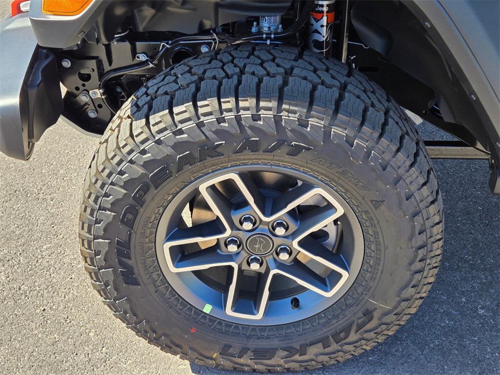 new 2025 Jeep Gladiator car, priced at $54,685