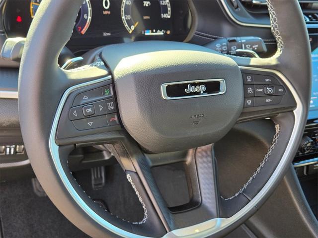 new 2025 Jeep Grand Cherokee car, priced at $40,160