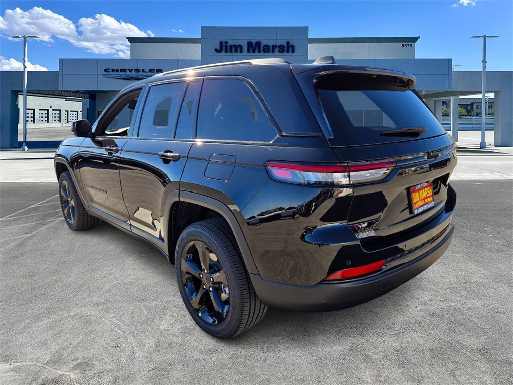 new 2025 Jeep Grand Cherokee car, priced at $43,520
